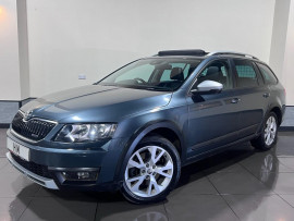 Voiture
                                                                                SKODA Octavia 2.0 TDI Scout Estate 5dr Diesel DSG 4WD Euro 6 (s/s) (184 ps)