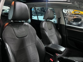Voiture
                                                                                SKODA Octavia 2.0 TDI Scout Estate 5dr Diesel DSG 4WD Euro 6 (s/s) (184 ps)