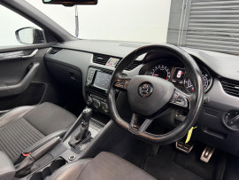 
                                                                                        Voiture
                                                                                         SKODA Octavia 2.0 TDI vRS DSG Euro 6 (s/s) 5dr