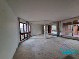 
                                                                                        Vente
                                                                                         SOUS COMPROMIS -Grand 2/3 pièces avec loggia au calme