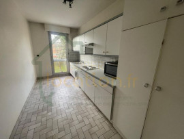 
                                                                                        Location
                                                                                         Spacieux appartement lumineux 3 chambres
