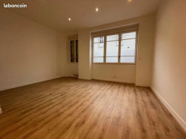 
                                                                                        Location
                                                                                         Spacieux T2 à Villeurbanne