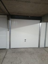 
                                                                                        Location
                                                                                         Spacieux T2 meublé de 60m² à Sèvres + Box privé