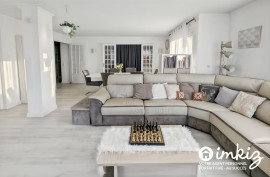 
                                                                                        Vente
                                                                                         Spacieux T5 + bureau avec balcon et double garage