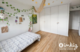 
                                                                                        Vente
                                                                                         Spacieux T5 + bureau avec balcon et double garage