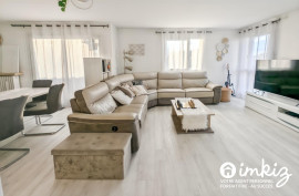 
                                                                                        Vente
                                                                                         Spacieux T5 + bureau avec balcon et double garage