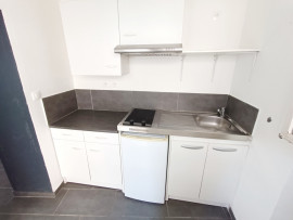 Location
St-Honoré : studio avec jardin privé