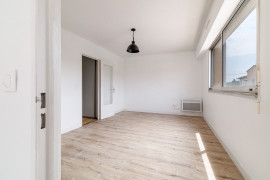 
                                                                                        Location
                                                                                         ST LAURENT DU VAR - CENTRE / Bureaux à louer de 40 m²