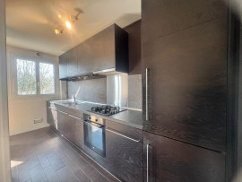 
                                                                                        Vente
                                                                                         St-Maur Le Parc 2-3 pièces de 56m2