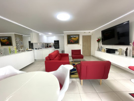 
                                                                                        Vente
                                                                                         St Raphaël Appartement 3 pièce(s) 76m2 Terrasse Garage Piscine