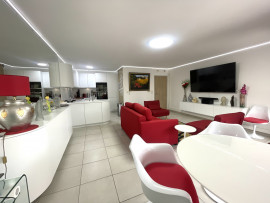 
                                                                                        Vente
                                                                                         St Raphaël Appartement 3 pièce(s) 76m2 Terrasse Garage Piscine