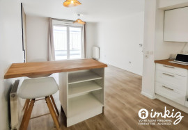 
                                                                                        Vente
                                                                                         Stains – 2P rénové, terrasse et jardin privatifs