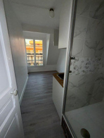 
                                                                                        Location
                                                                                         Studette de 10m2 - Paris 15 - 7e sans ascenseur