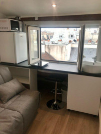 
                                                                                        Location
                                                                                         Studette meublé en plein cœur des halles