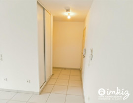 
                                                                                        Vente
                                                                                         Studio 1 pièce, immeuble de 2014, parking