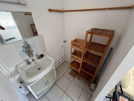 
                                                                                        Location
                                                                                         Studio 13m2