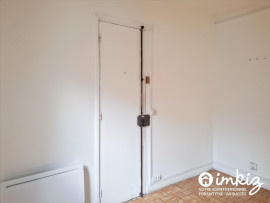 
                                                                                        Vente
                                                                                         Studio 19 m² à rénover - Belle opportunité !