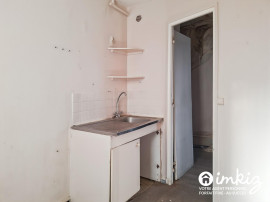 
                                                                                        Vente
                                                                                         Studio 19 m² à rénover - Belle opportunité !
