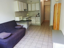 
                                                                                        Location
                                                                                         Studio 20 m² avec place de parking privée