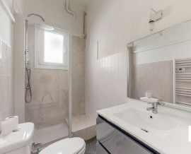 Location
Studio 20 m2 avec mezzanine proche boulevard Gorbella