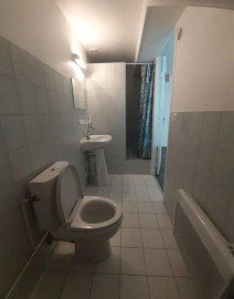 
                                                                                        Location
                                                                                         Studio 20m² centre ville rue Barbatre