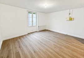 
                                                                                        Location
                                                                                         Studio 20m2