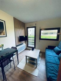 
                                                                                        Location
                                                                                         Studio 20m2 - bassin de la Villette (rare)