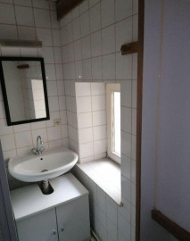 
                                                                                        Location
                                                                                         Studio 21m2