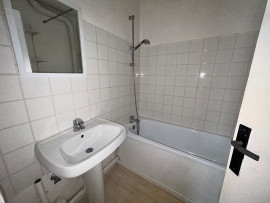 
                                                                                        Location
                                                                                         Studio 24 m2 hyper-centre proche gare