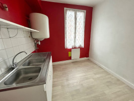 
                                                                                        Location
                                                                                         Studio 24 m2 hyper-centre proche gare