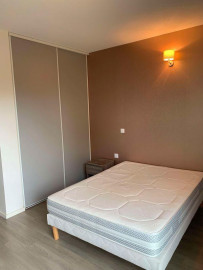 
                                                                                        Location
                                                                                         Studio 24m2 + parking + vue sur espace vert
