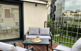 
                                                                                        Location
                                                                                         Studio 25 m² dans espace coliving neuf à Montreuil