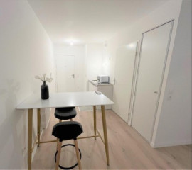 
                                                                                        Location
                                                                                         Studio 25² meublé