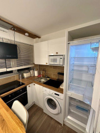 
                                                                                        Location
                                                                                         Studio 25M2 richement meublé à Ménilmontant