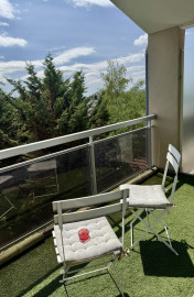 
                                                                                        Vente
                                                                                         Studio 27 m² + mezzanine aménagée