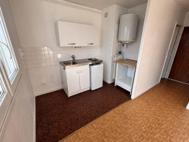 
                                                                                        Location
                                                                                         Studio 28 m2 dans résidence sécurisée