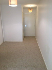 
                                                                                        Location
                                                                                         Studio 36m² refait à neuf avec balcon