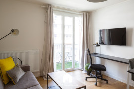 
                                                                                        Location
                                                                                         Studio 4 - LAM