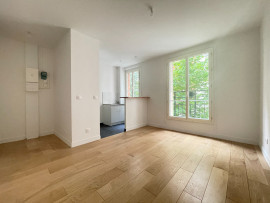 
                                                                                        Vente
                                                                                         Studio