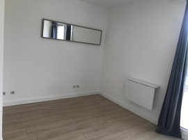 
                                                                                        Location
                                                                                         studio