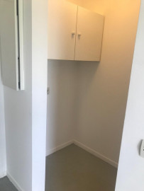
                                                                                        Location
                                                                                         studio