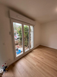 Location
Studio