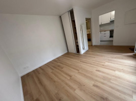 Location
Studio