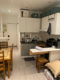 
                                                                                        Location
                                                                                         Studio