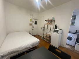 
                                                                                        Vente
                                                                                         Studio