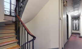 
                                                                                        Vente
                                                                                         Studio