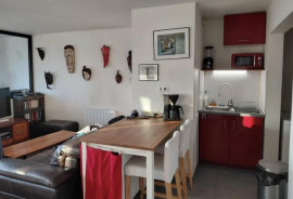 
                                                                                        Location
                                                                                         Studio à louer