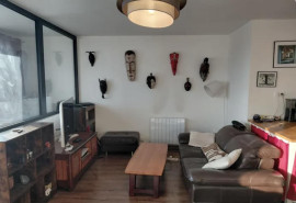 
                                                                                        Location
                                                                                         Studio à louer