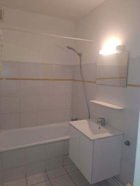 
                                                                                        Location
                                                                                         Studio à louer