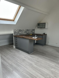 
                                                                                        Location
                                                                                         Studio au calme